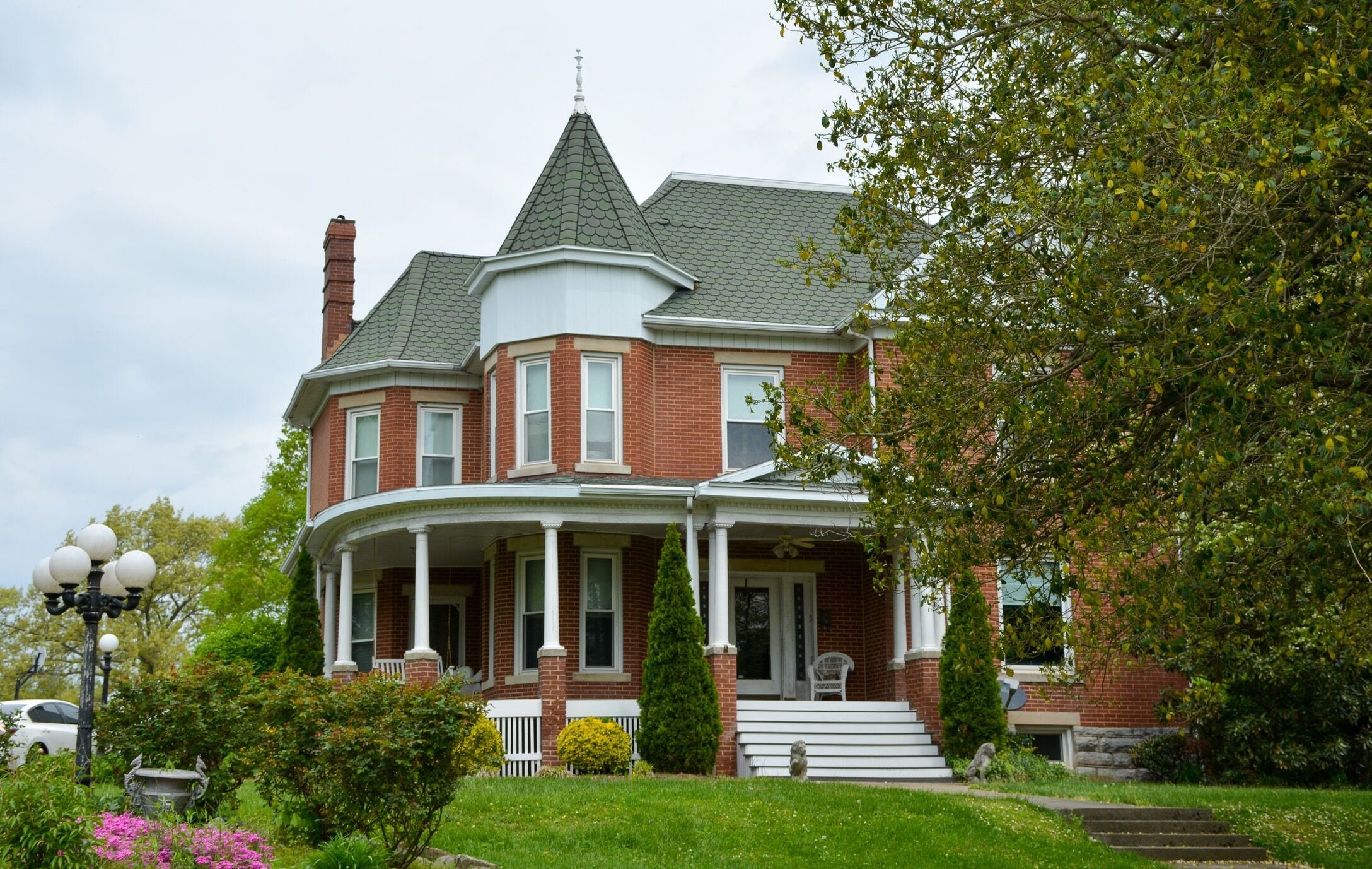 Victorian brick home exterior addition