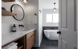 Stylish-Master-Bath_Warrington-PA_1-Dlightbox