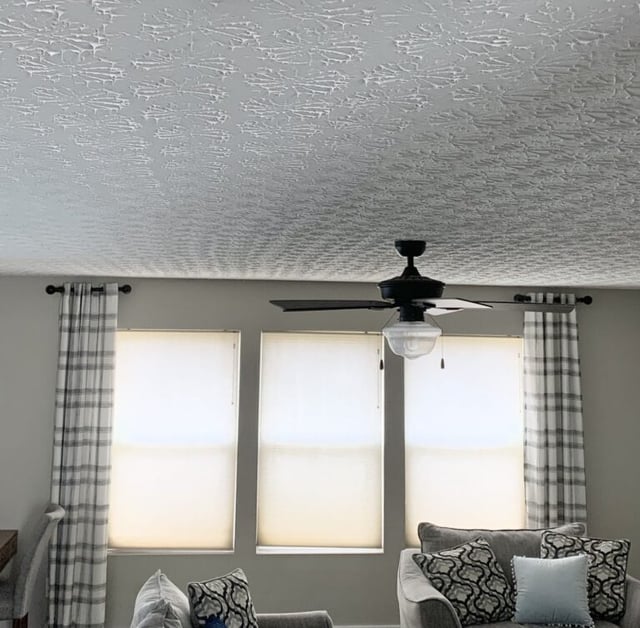 Popcorn-ceiling-iStock-1468360908-768x754