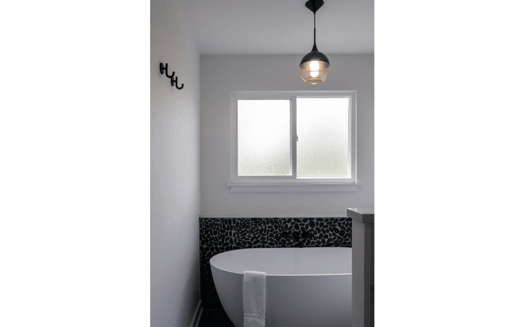 Stylish-Master-Bath_Warrington-PA_6-Dlightbox